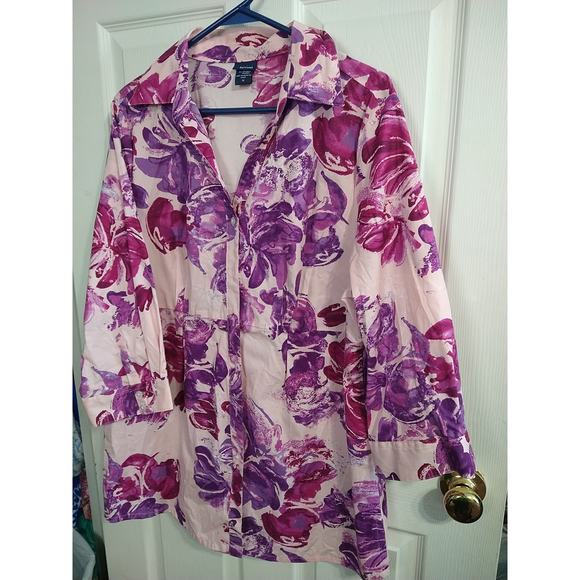 Basic Editions Woman 1X Shirt V Neck Pink Purple Button Floral 3/4 Sleeve - Picture 2 of 9